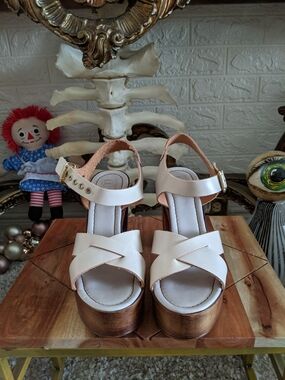Le Chateau White Platform Sandals with Ankle Strap